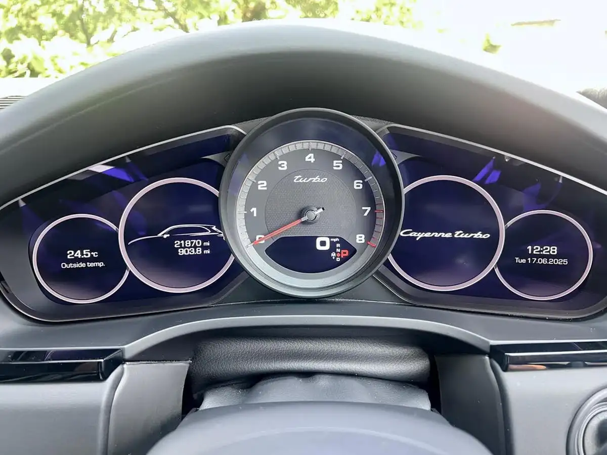 2020-porsche-cayenne-40-v8-turbo-station-wagon-big-29