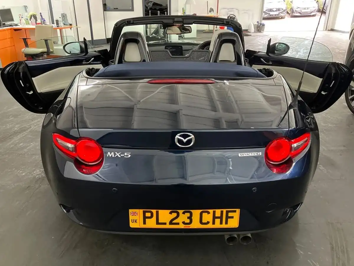 2023-mazda-mx-5-15-kizuna-big-38