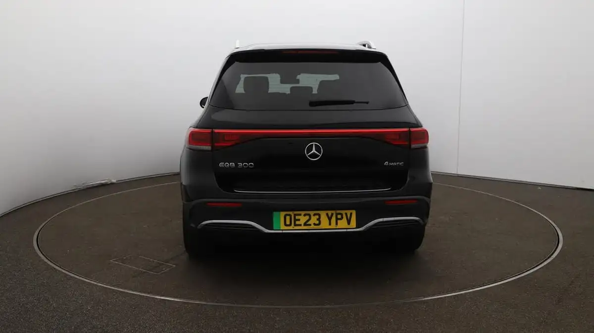 2023-mercedes-benz-eqb-e-300-amg-line-big-58