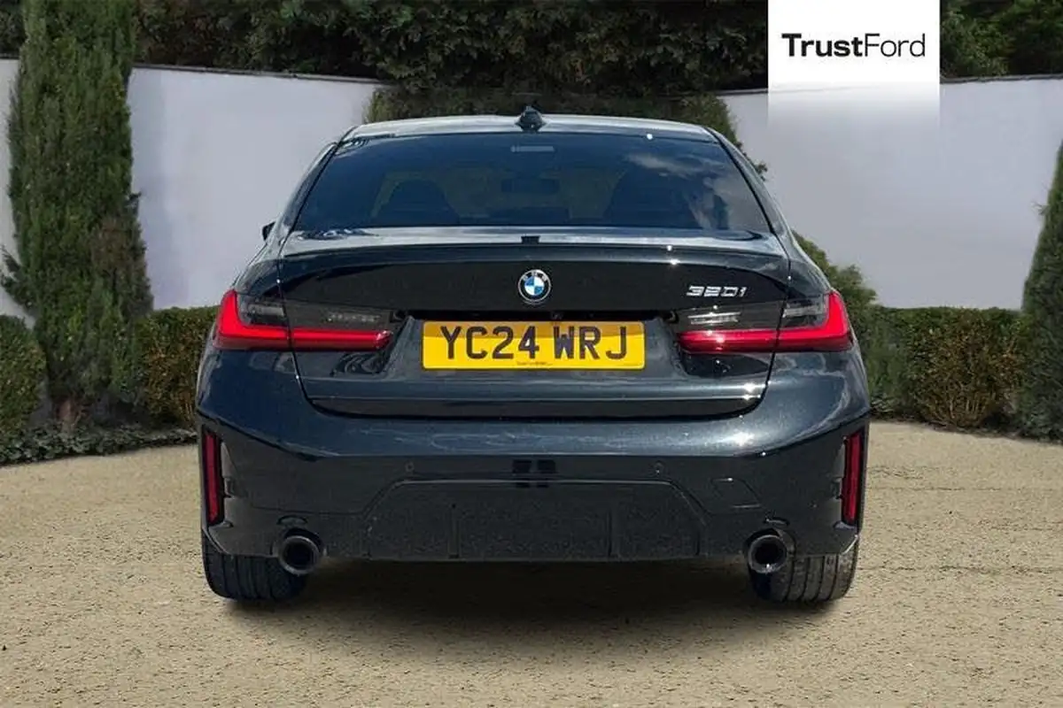 2024-bmw-3-series-20-320i-m-sport-saloon-4d-big-6