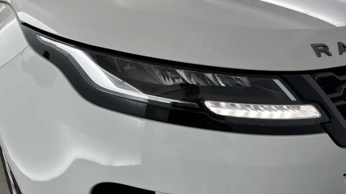2022-land-rover-range-rover-evoque-15-p300e-r-dynamic-s-big-29