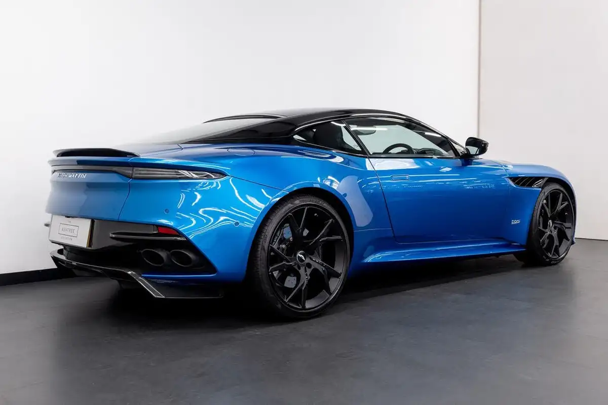 2019-aston-martin-dbs-52-v12-superleggera-big-2