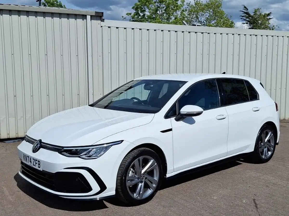2024-volkswagen-golf-big-11