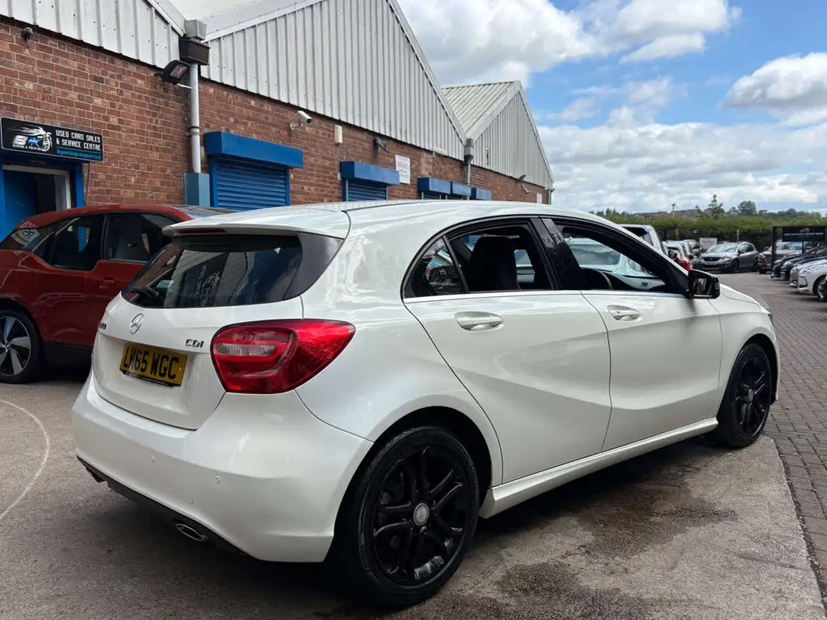 2015-mercedes-benz-a-class-15-cdi-a180-sport-109ps-big-18