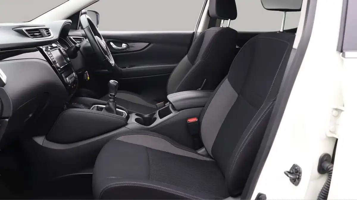 2019-nissan-qashqai-13-dig-t-acenta-premium-140ps-big-14