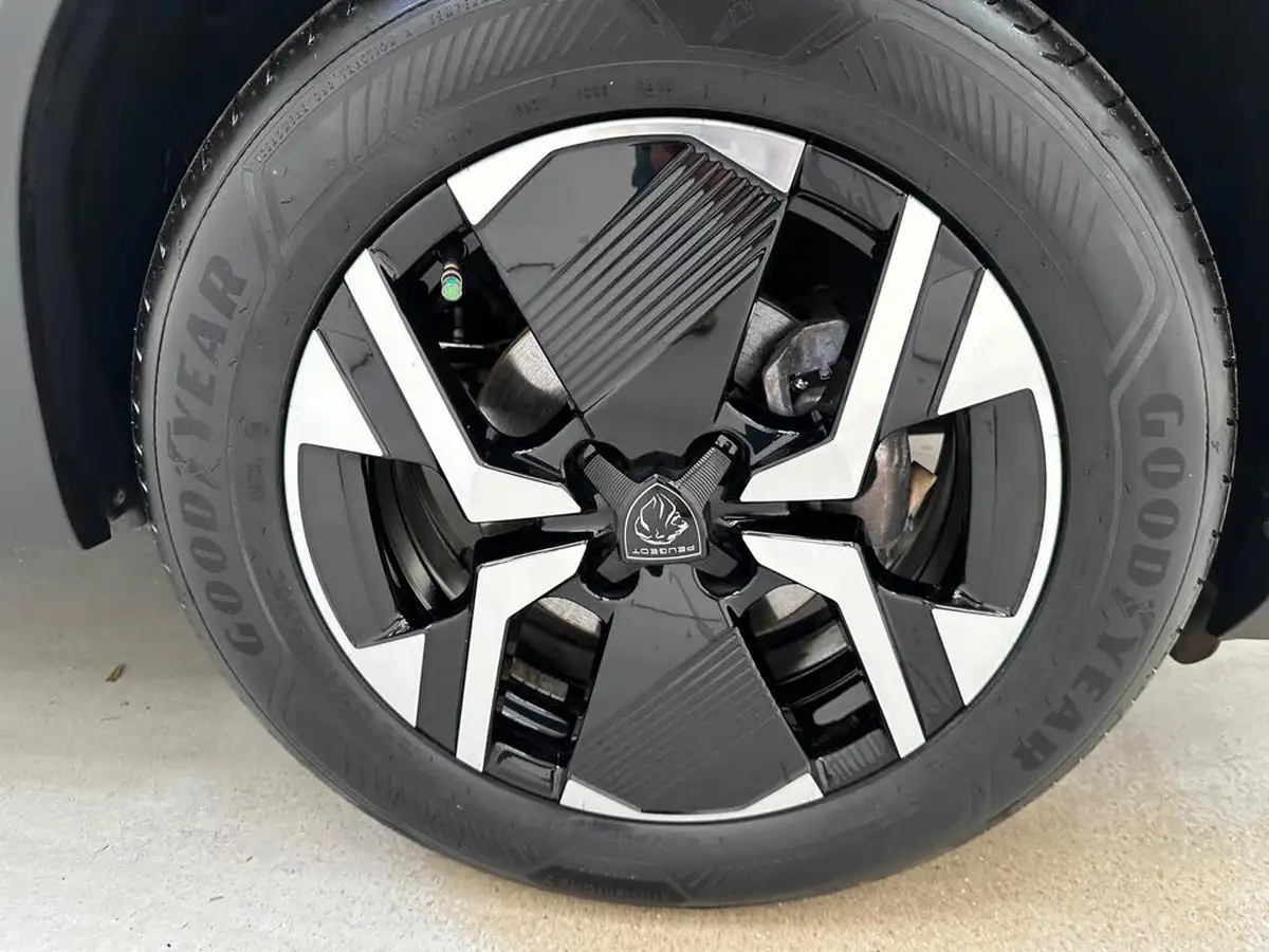 2023-peugeot-2008-suv-12-puretech-allure-big-36