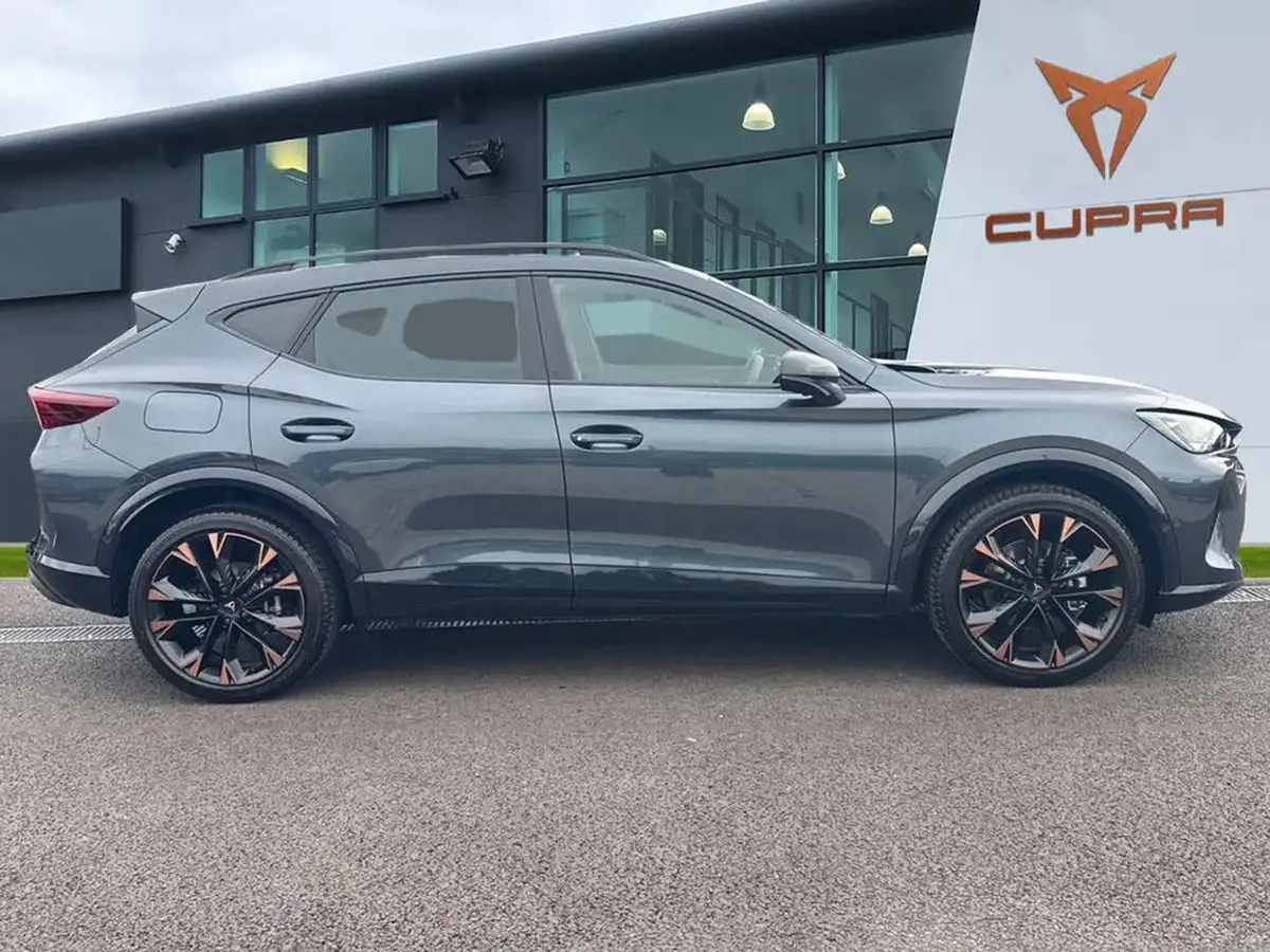 2024-cupra-formentor-15-e-hybrid-v3-big-2