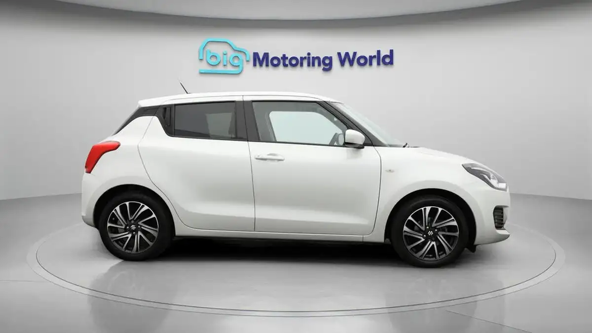 2023-suzuki-swift-12-dualjet-sz-l-big-8