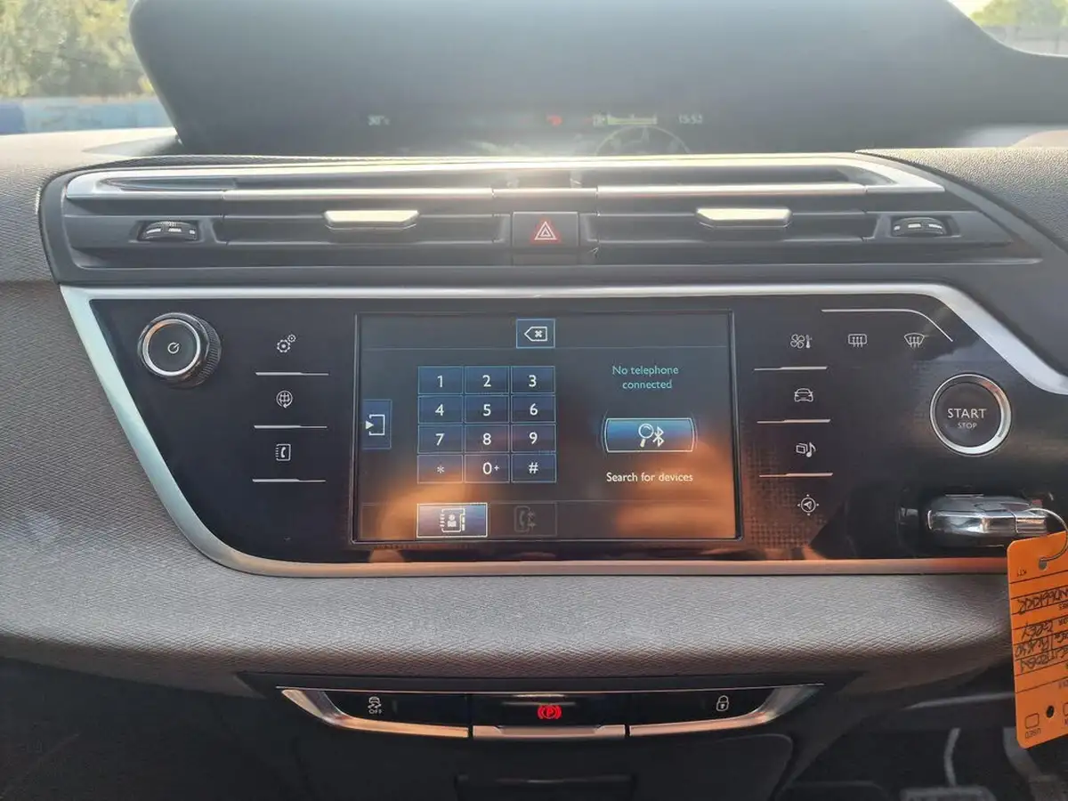 2017-citroen-grand-c4-picasso-16bluehdi-exclusive-eat6-big-40