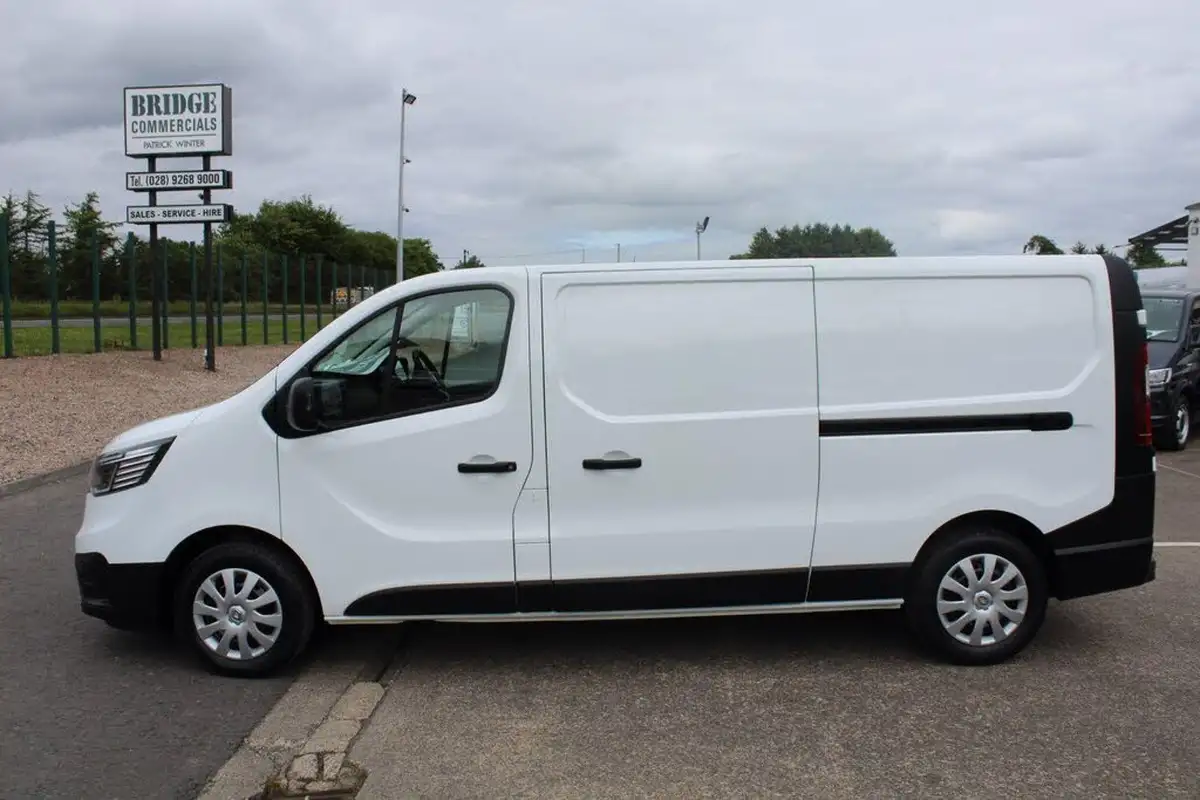 2022-renault-trafic-20dci-ll30-130-business-panel-big-1
