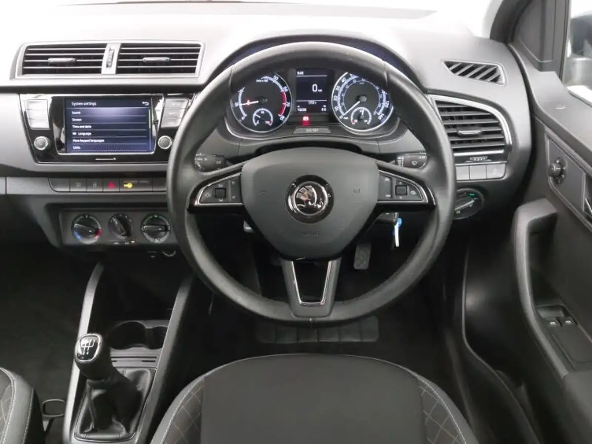 2020-skoda-fabia-10-tsi-se-95ps-hatchback-big-6