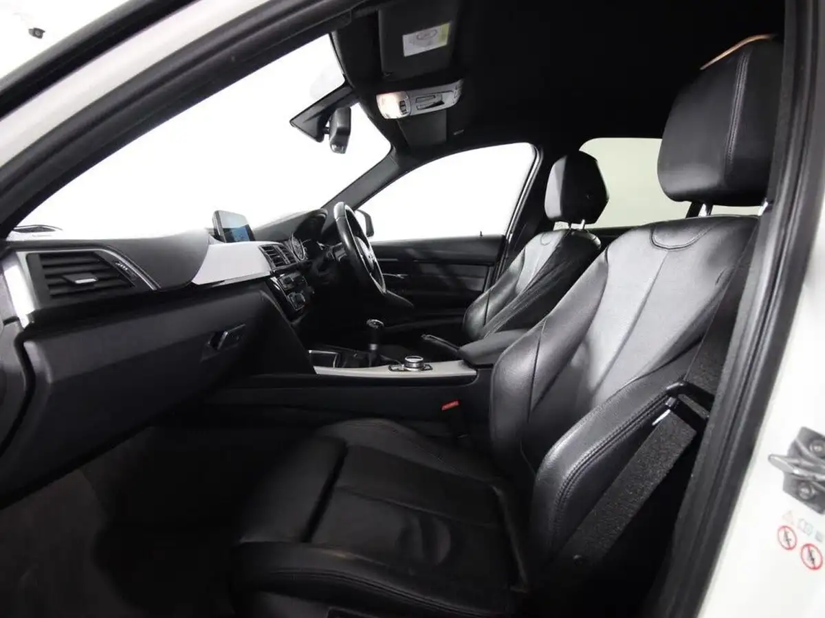 2017-bmw-3-series-20td-318d-m-sport-saloon-4d-big-10