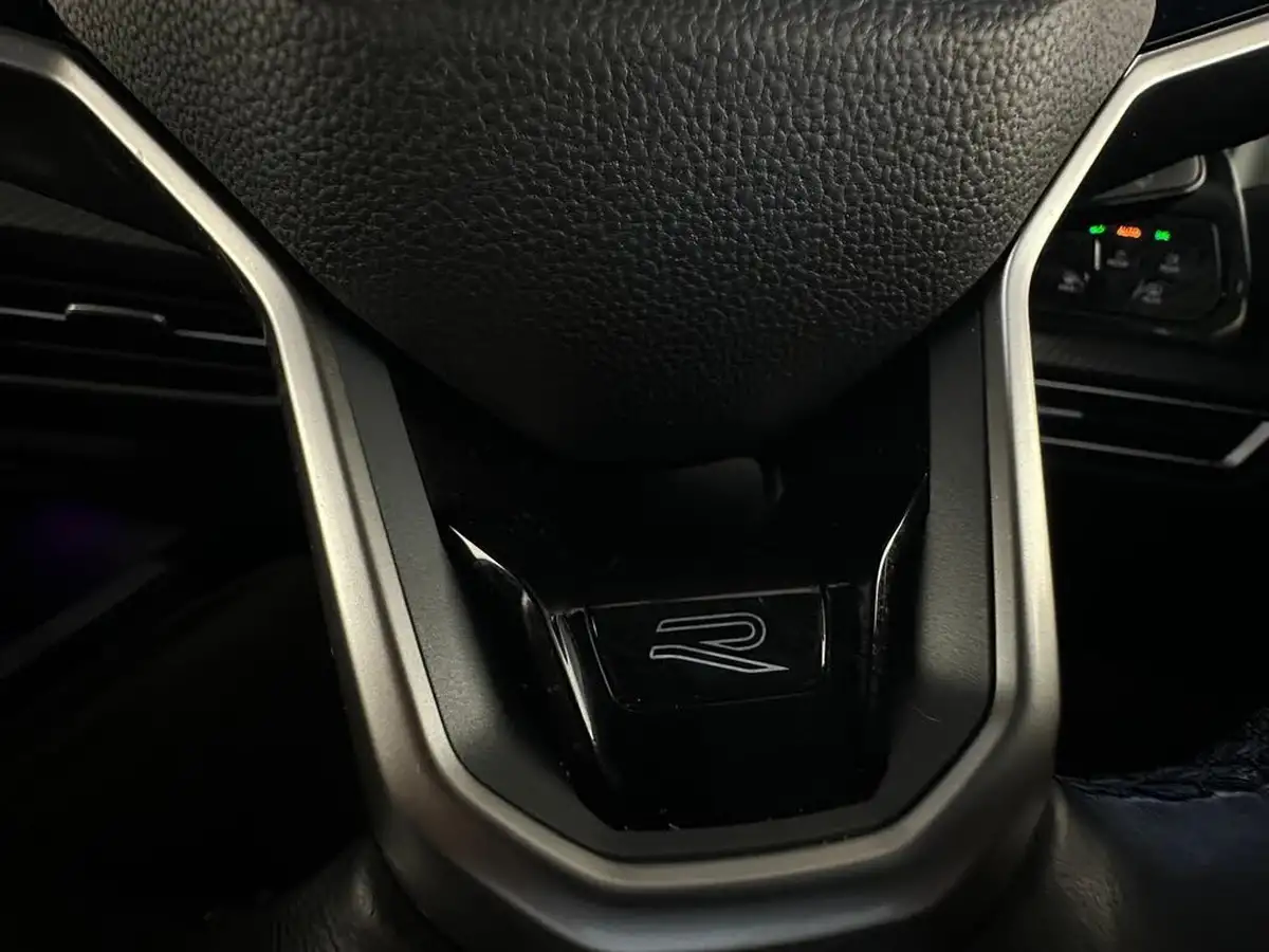 2022-volkswagen-golf-15-tsi-r-line-150ps-hatchback-big-24