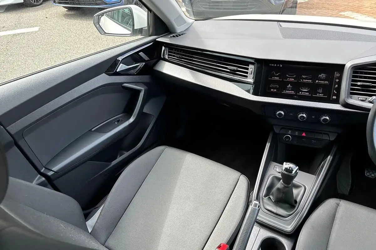 2023-audi-a1-10-25-tfsi-technik-big-31