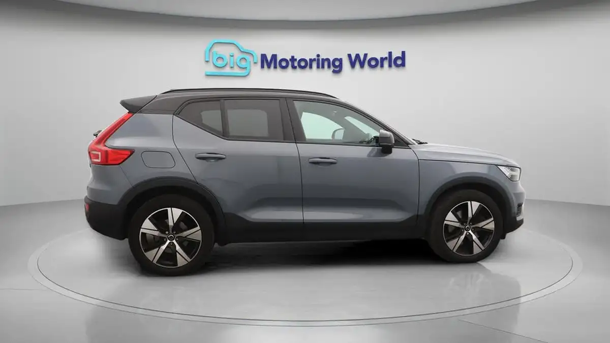 2021-volvo-xc40-15-t5-r-design-262bhp-big-8