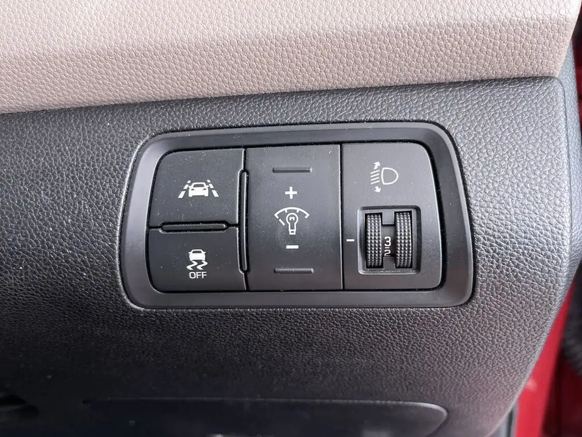 2015-hyundai-i20-12-se-hatchback-5d-big-46