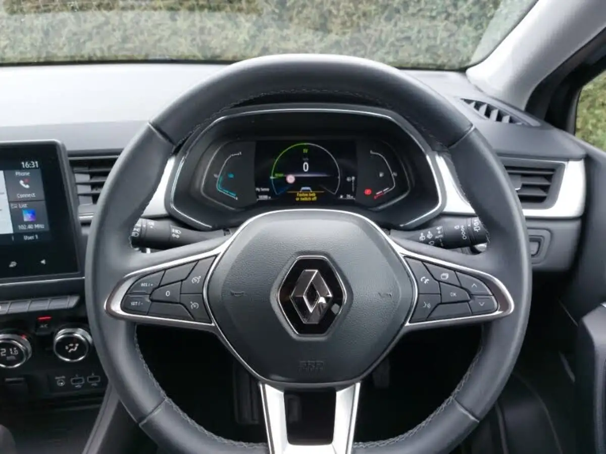 2023-renault-captur-16-techno-145ps-full-big-16