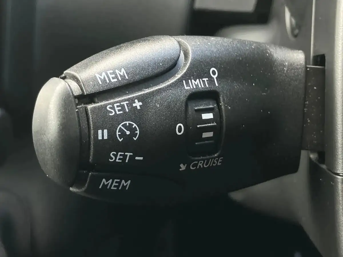 2023-citroen-c3-aircross-12-puretech-shine-plus-130ps-eat6-big-40
