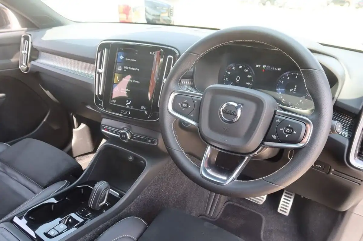 2021-volvo-xc40-15-t3-r-design-161bhp-auto-big-4