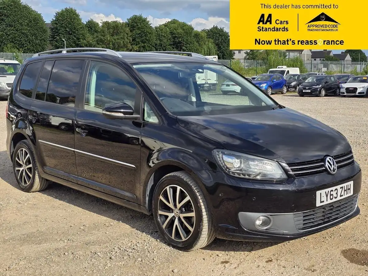 2014-volkswagen-touran-big-0