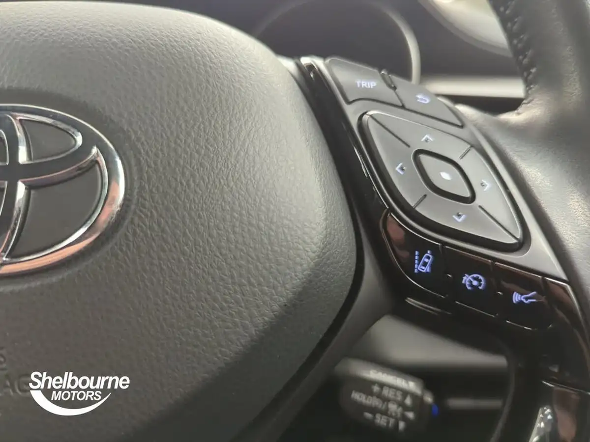 2021-toyota-c-hr-18-vvt-i-icon-big-23