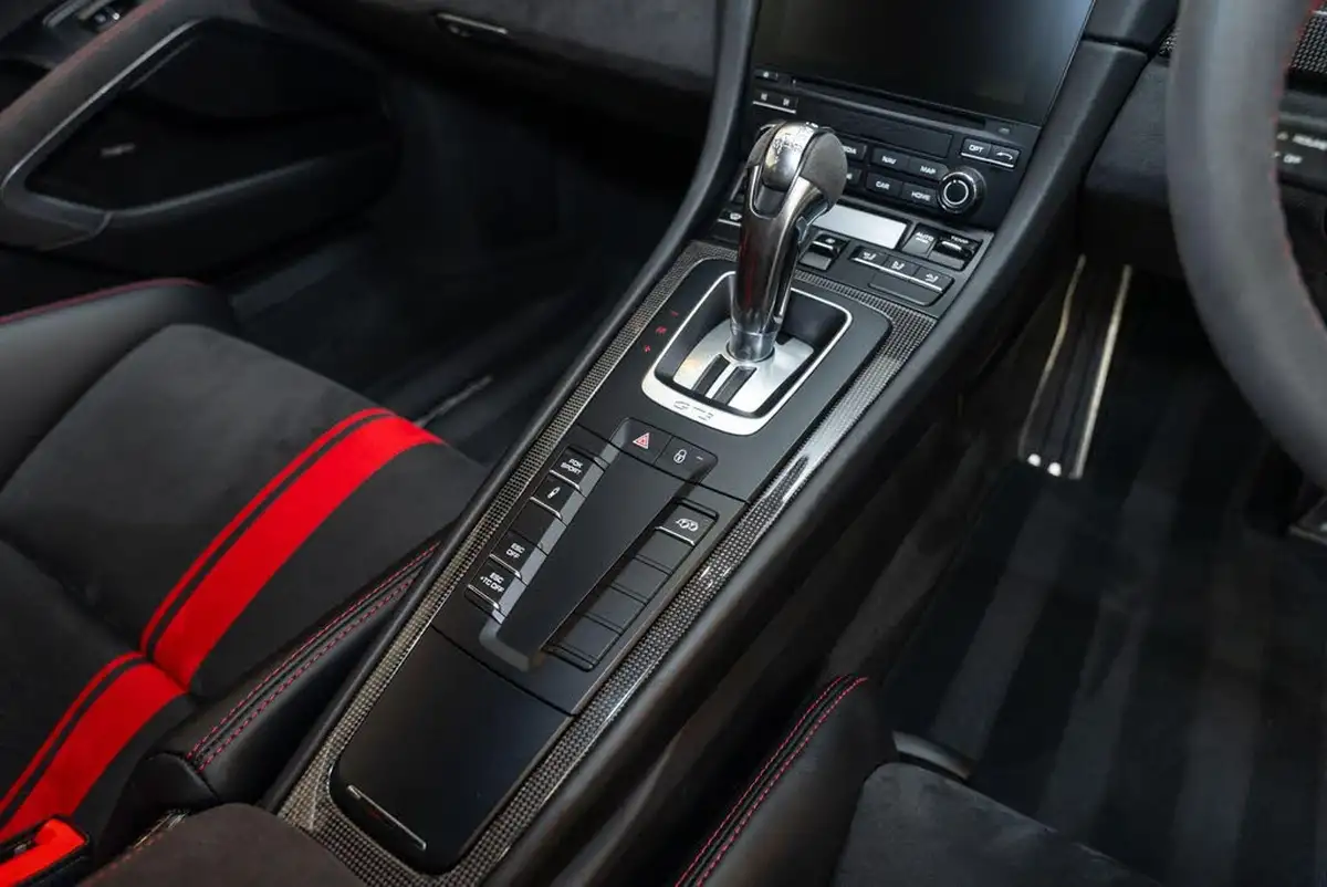 2018-porsche-911-40-gt3-pdk-big-17