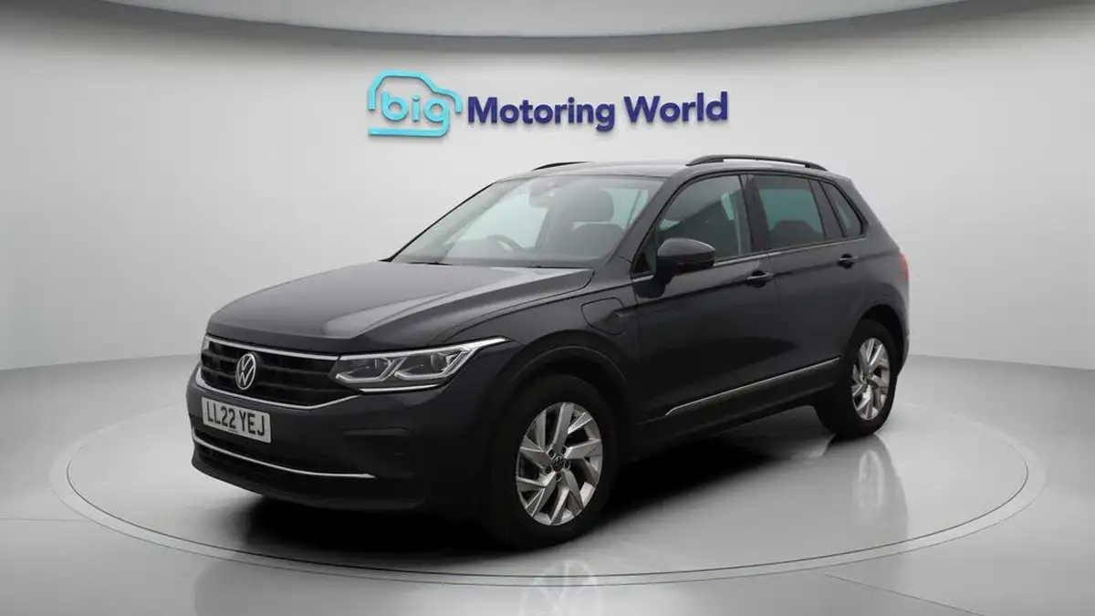 2022-volkswagen-tiguan-14-tsi-life-big-3
