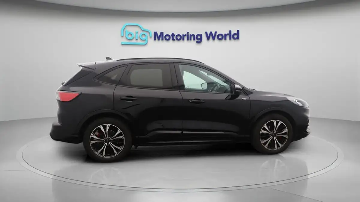 2023-ford-kuga-25t-st-line-x-edition-190ps-fhev-big-8