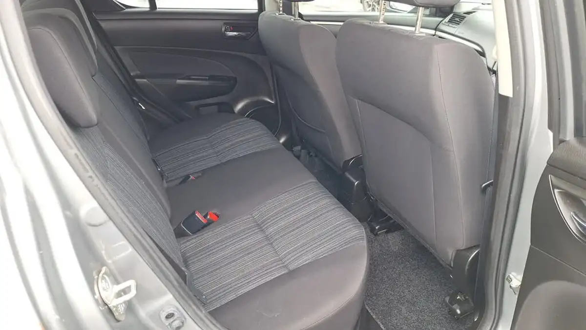 2016-suzuki-swift-12-sz4-94ps-nav-5d-at-big-6