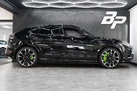 2018-lamborghini-urus-40-no-trim-small-2