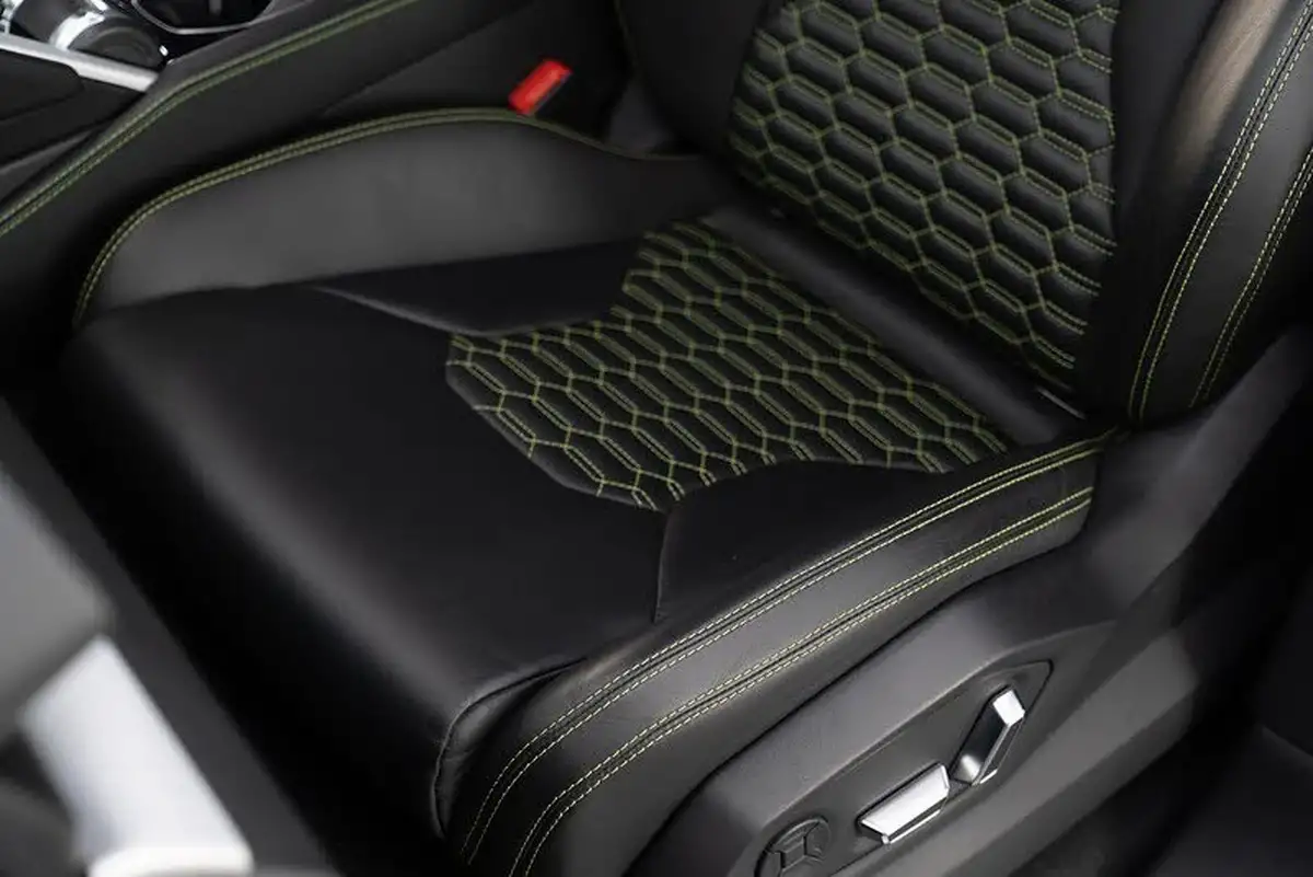 2018-lamborghini-urus-40-no-trim-big-15