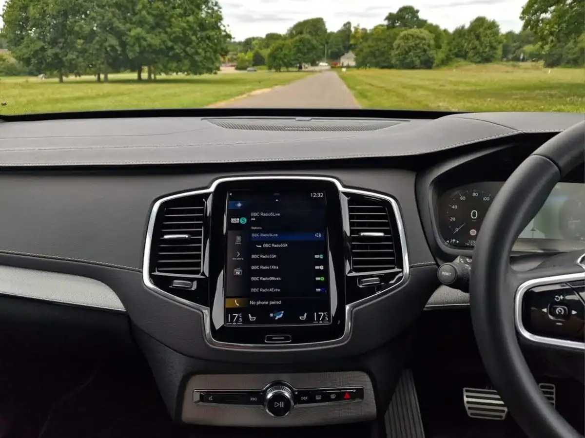 2021-volvo-xc90-20td-b5-r-design-big-14