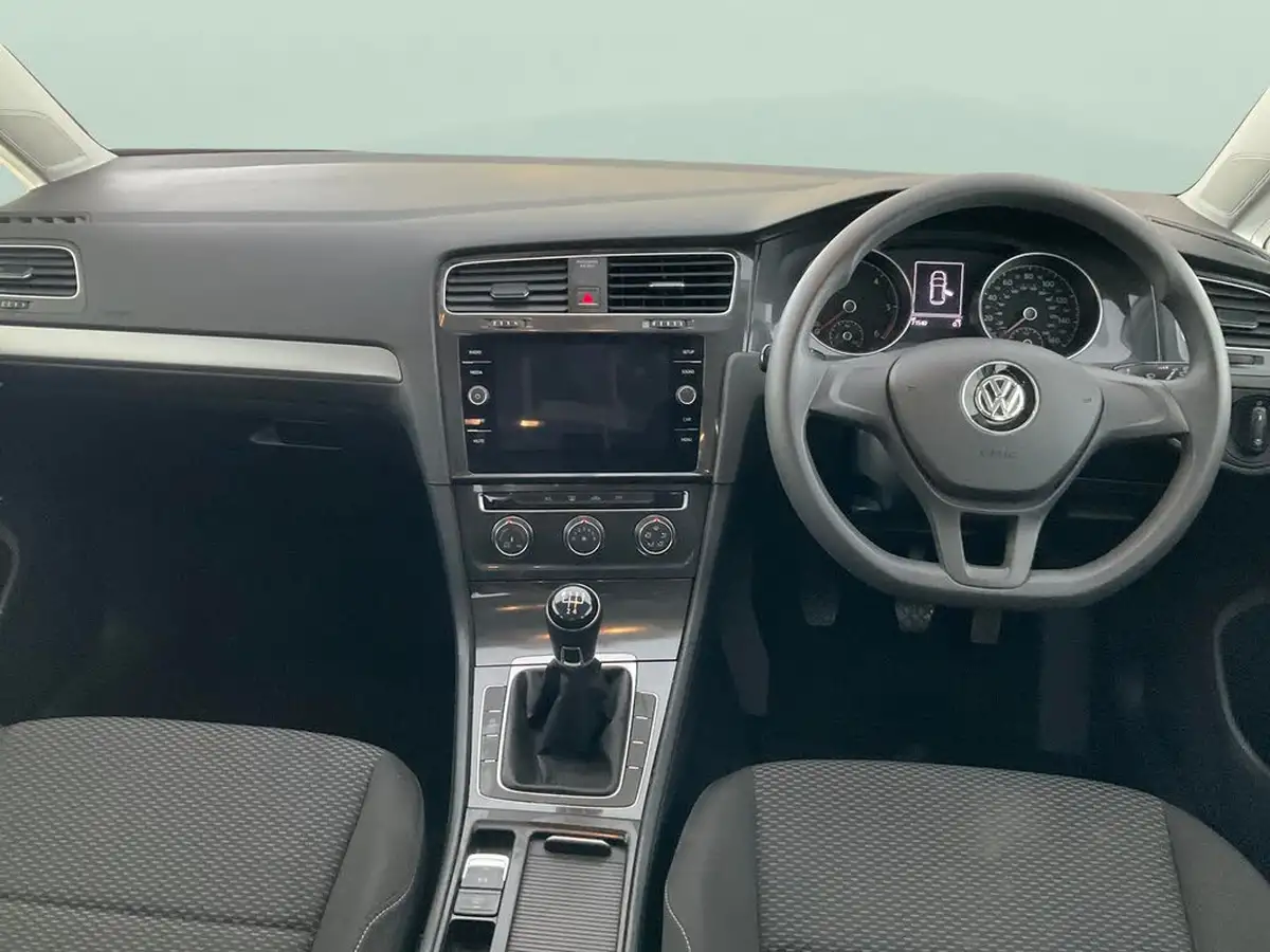 2019-volkswagen-golf-16tdi-s-ss-hatchback-5d-big-2