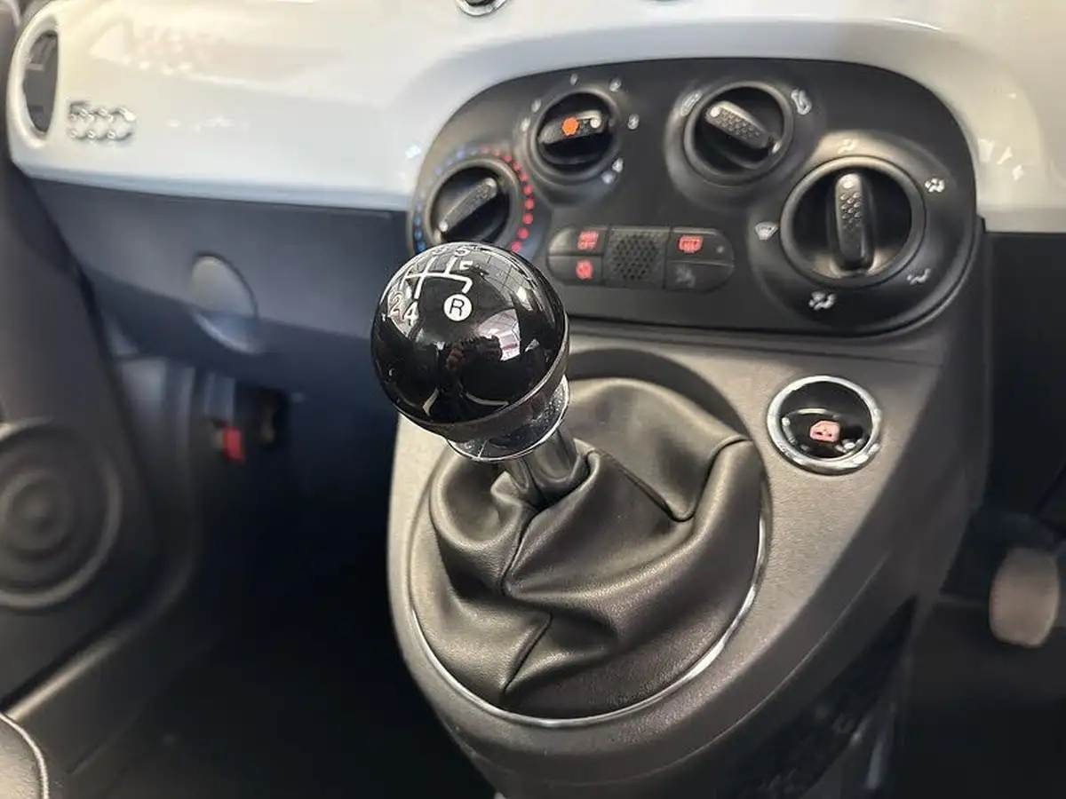 2016-fiat-500-12-lounge-big-17