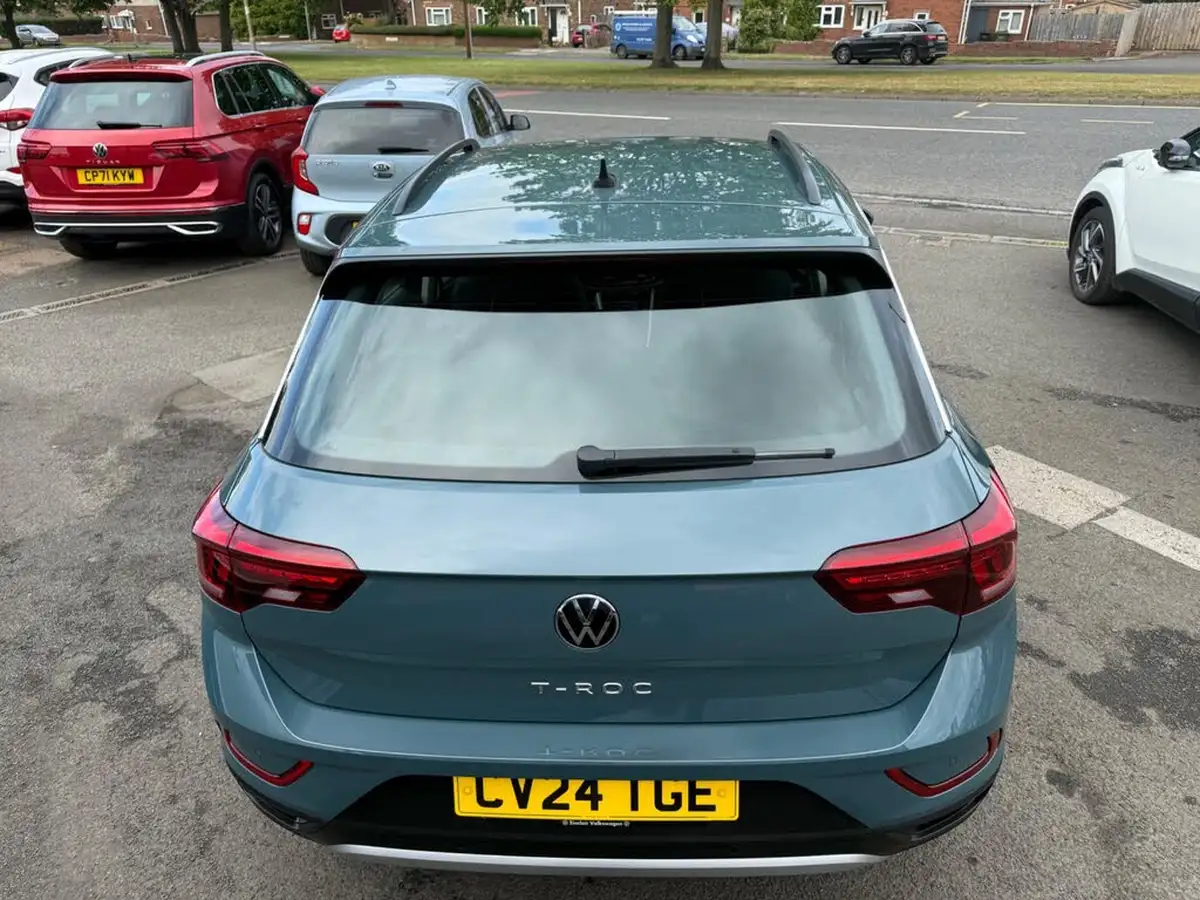 2024-volkswagen-t-roc-10-tsi-life-110ps-big-12