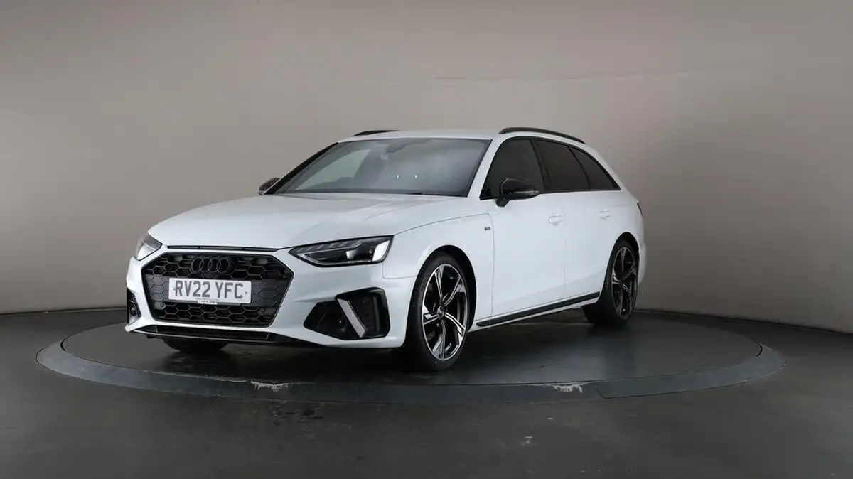 2022-audi-a4-avant-20-35-tfsi-black-edition-s-tronic-big-44