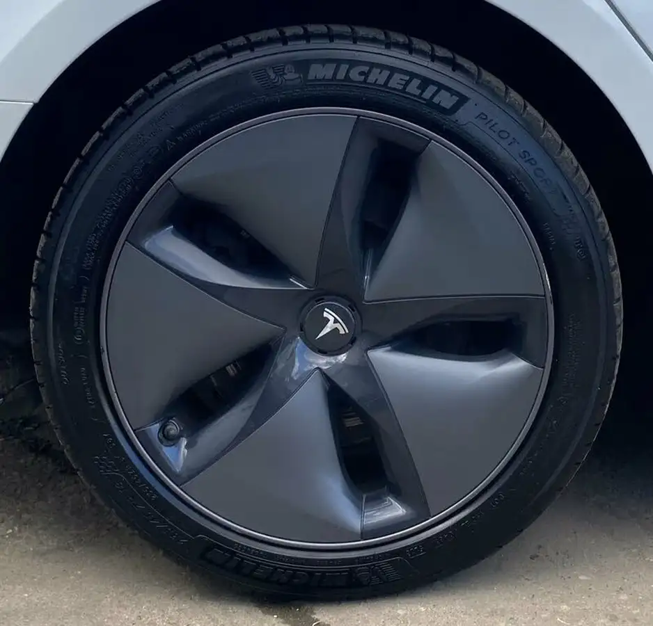 2020-tesla-model-3-e-standard-plus-big-10