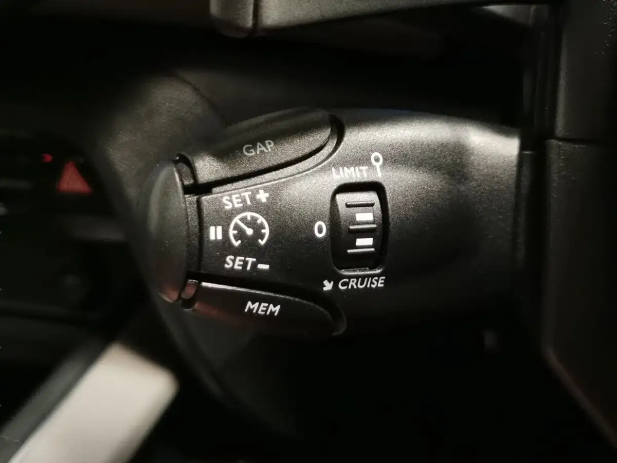 2021-citroen-c5-aircross-15bluehdi-shine-plus-eat8-big-22