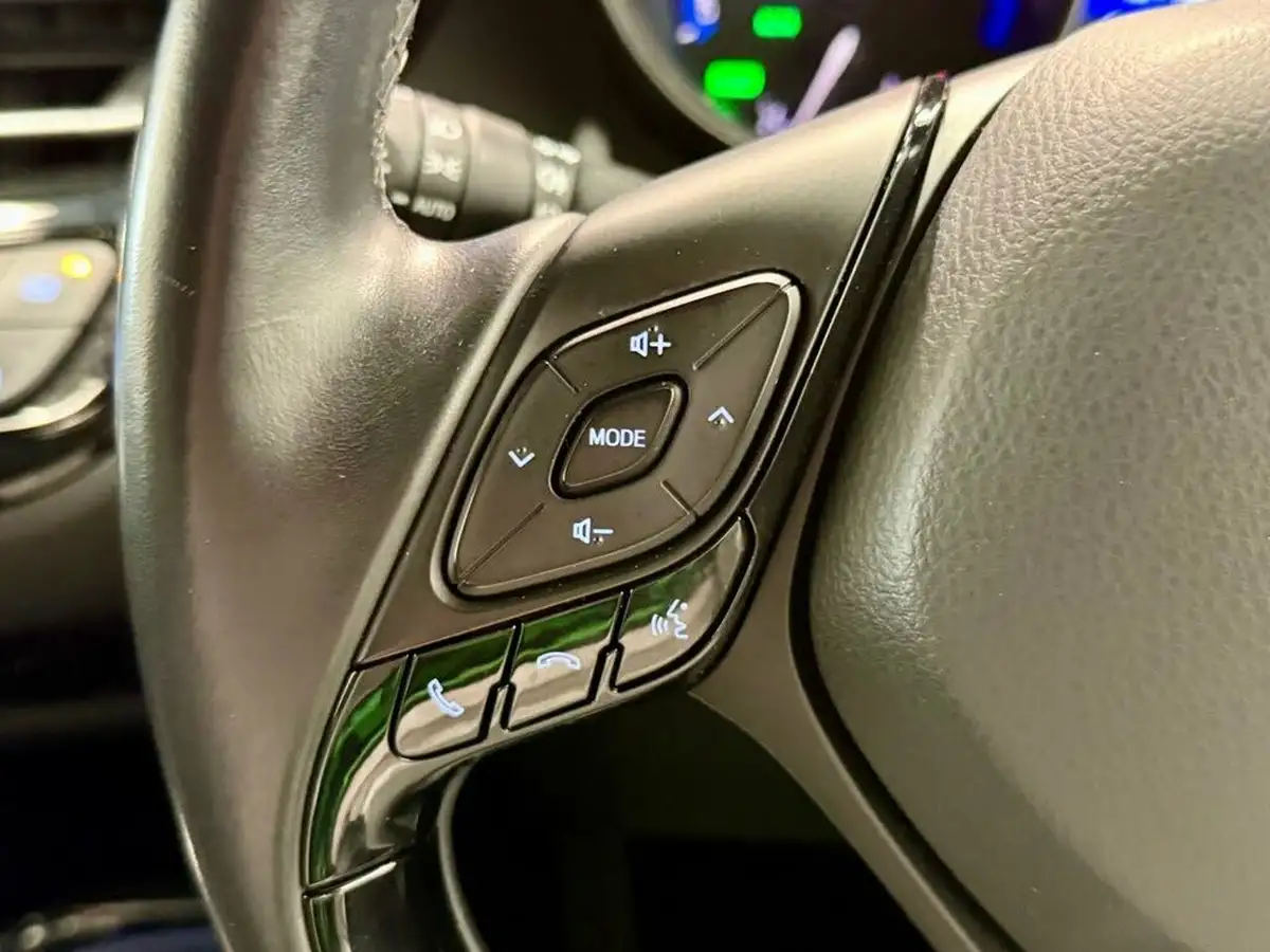 2017-toyota-c-hr-18-vvt-i-excel-big-13