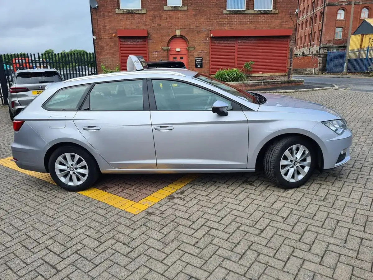 2020-seat-leon-16tdi-se-estate-big-15
