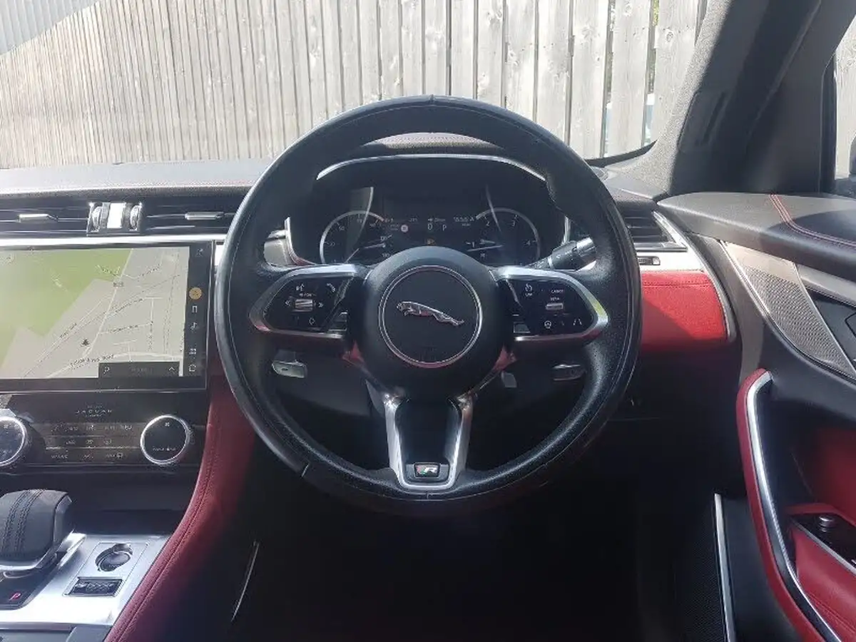 2022-jaguar-f-pace-20-d165-r-dynamic-s-big-6