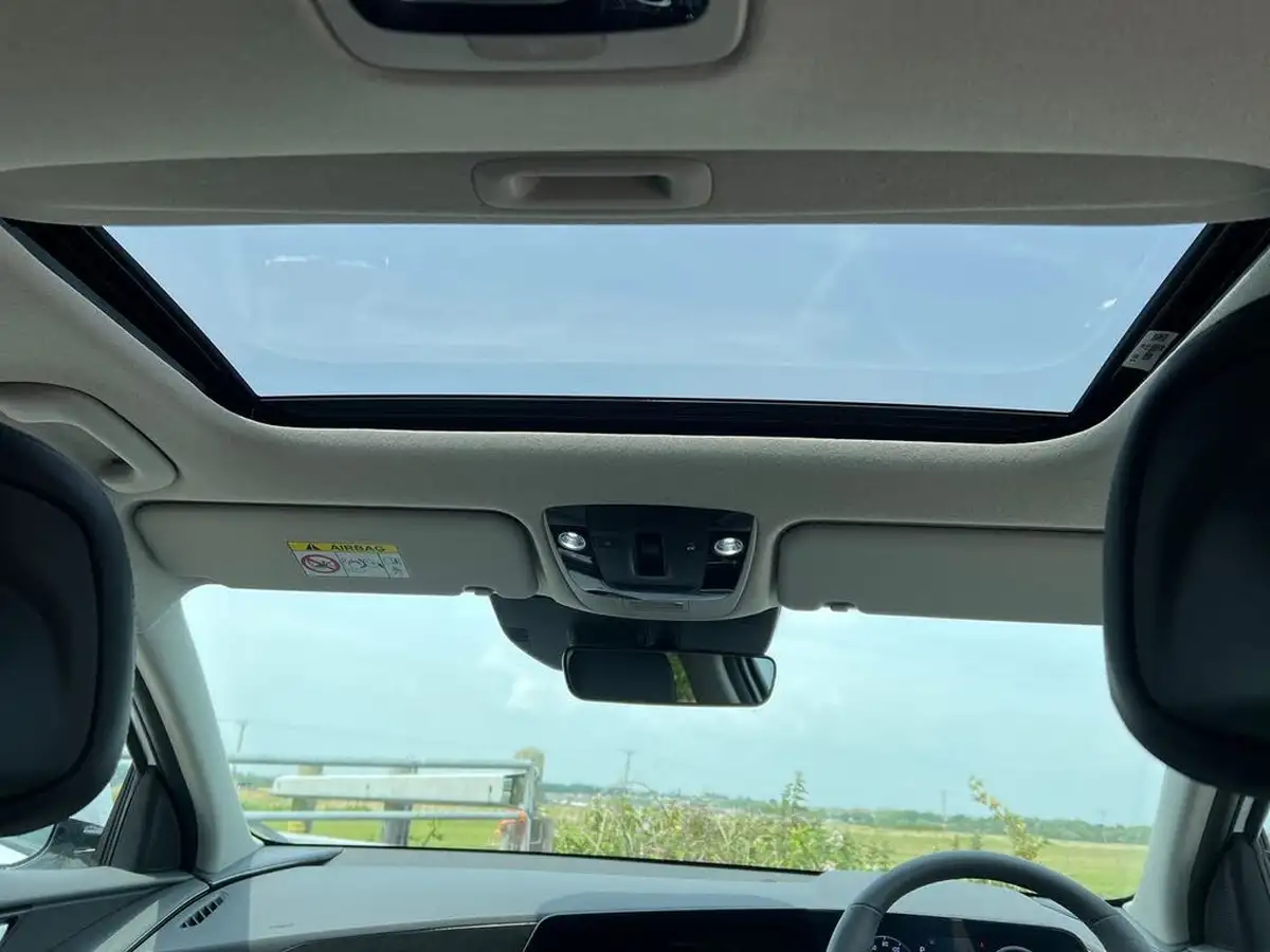 2025-kia-niro-ev-e-4-big-28