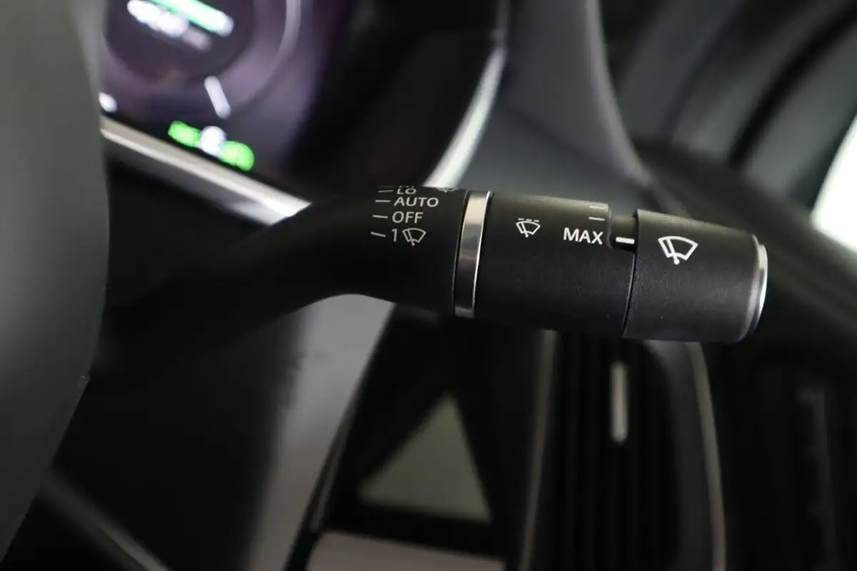 2022-jaguar-i-pace-ev400-hse-black-big-18