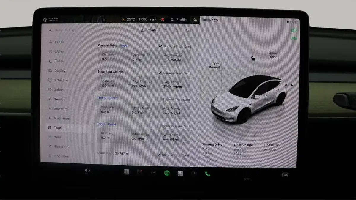 2023-tesla-model-y-e-rwd-big-10
