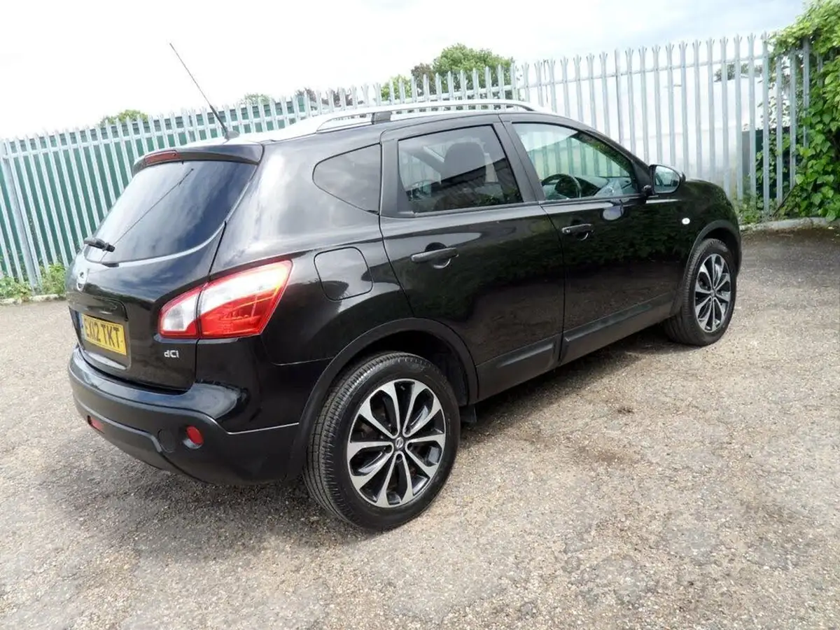 2012-nissan-qashqai-15td-n-tec-big-9
