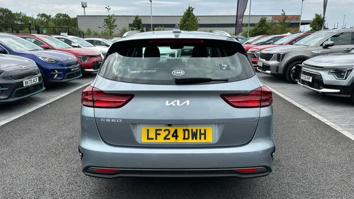 2024-kia-ceed-15-t-gdi-2-138bhp-sportswagon-big-29
