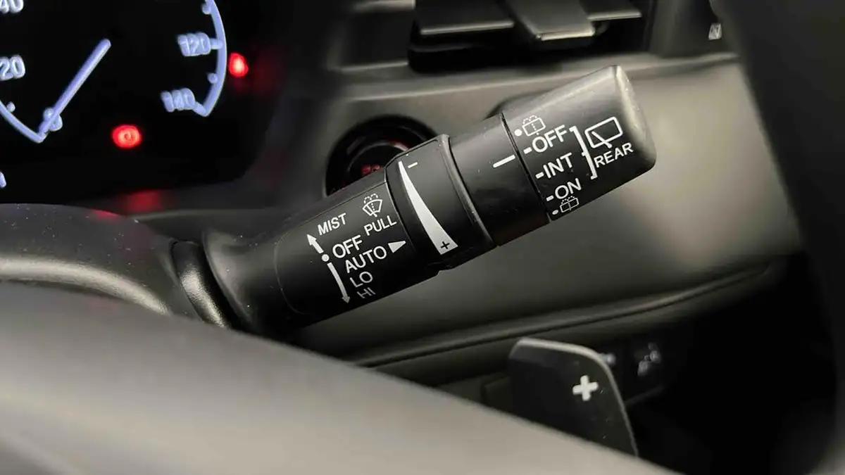 2022-honda-hr-v-15-i-mmd-elegance-big-35