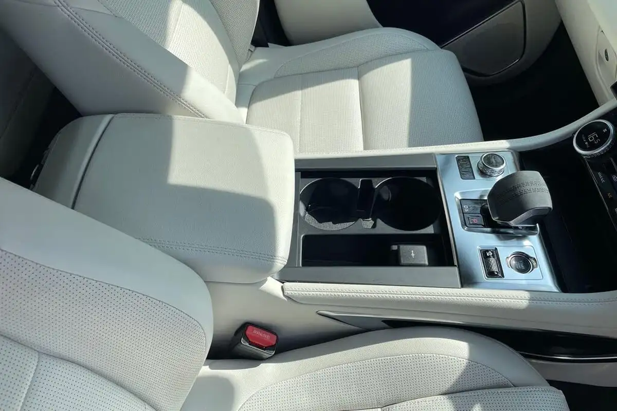 2023-jaguar-f-pace-20-d200-r-dynamic-se-black-big-41