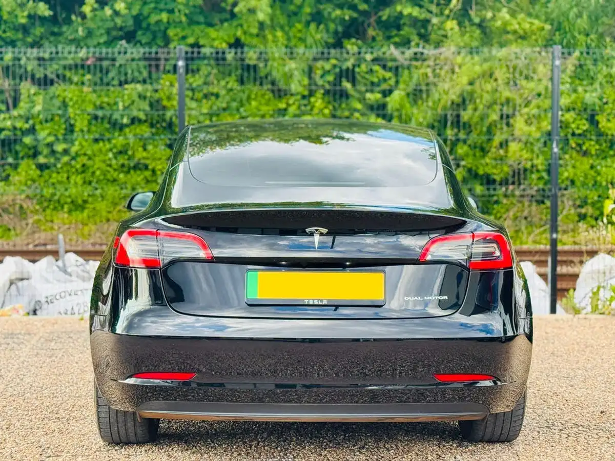 2021-tesla-model-3-e-long-range-awd-big-8