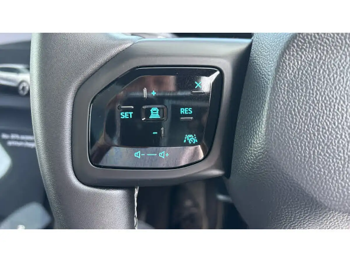 2024-ford-explorer-e-premium-286ps-77kwh-big-25